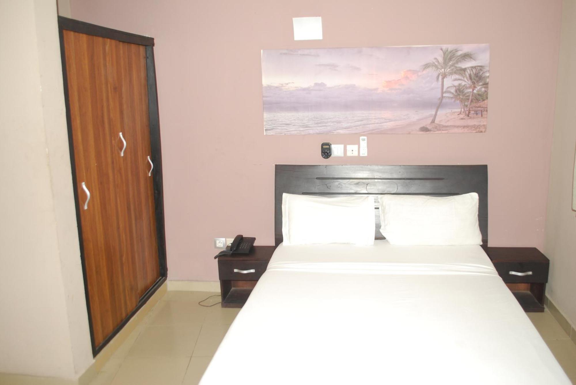 Benin City Center Hotel كوتونو المظهر الخارجي الصورة